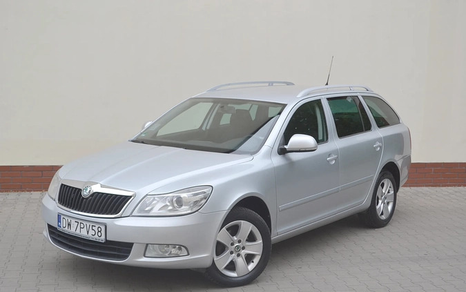 Skoda Octavia cena 17900 przebieg: 374800, rok produkcji 2011 z Gołańcz małe 277